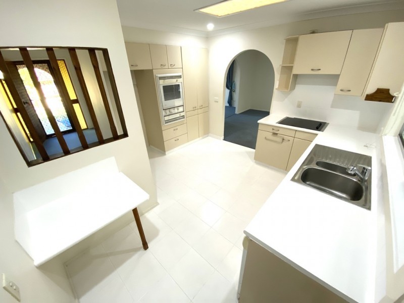 14 Bridgeport Street, Macgregor QLD 4109