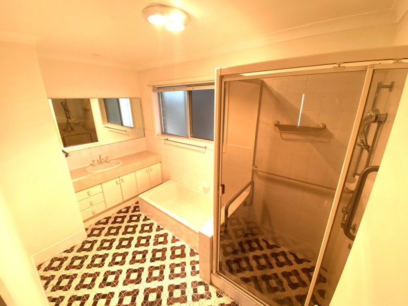 14 Bridgeport Street, Macgregor QLD 4109