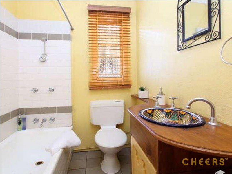 200 Carlton Terrace, Manly QLD 4179