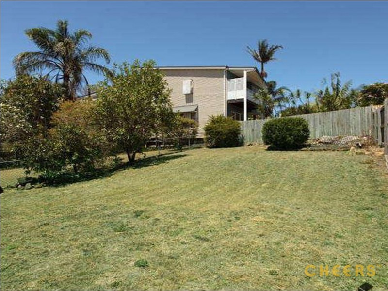 200 Carlton Terrace, Manly QLD 4179