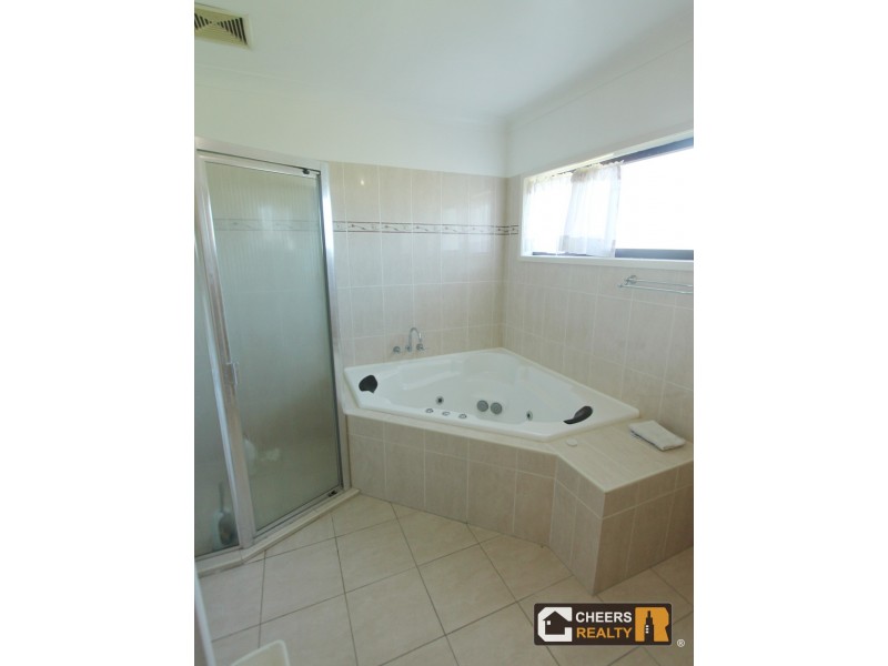 32 Petrina Street, Eight Mile Plains QLD 4113