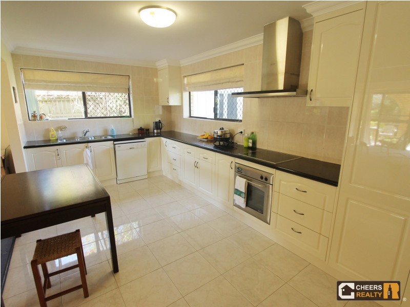 32 Petrina Street, Eight Mile Plains QLD 4113