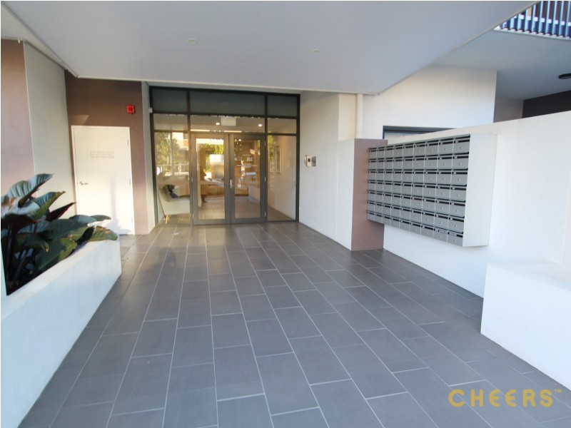 204/9 Regina Street, Greenslopes QLD 4120