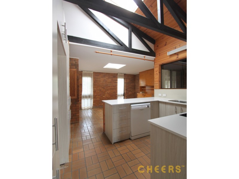 10 Faringdon Street, Robertson QLD 4109