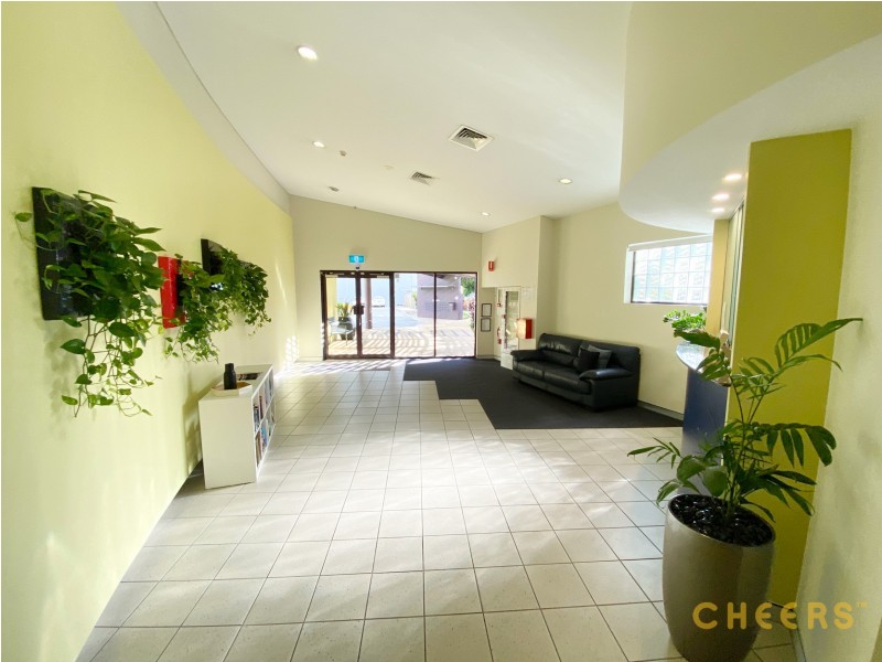 8 Land Street, Toowong QLD 4066