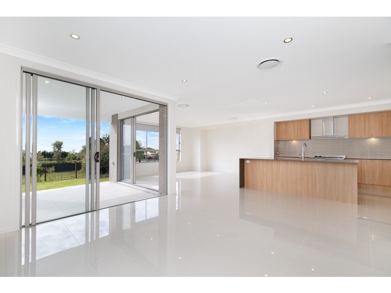 16 Cassidy Cres, Bridgeman Downs QLD 4035