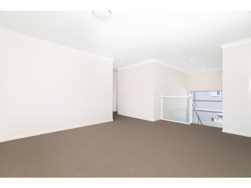 16 Cassidy Cres, Bridgeman Downs QLD 4035