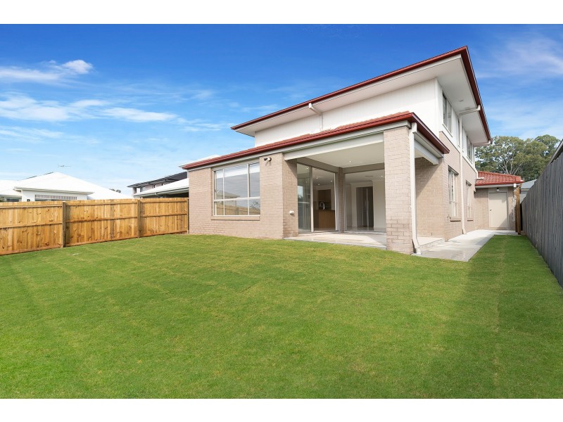 16 Cassidy Cres, Bridgeman Downs QLD 4035