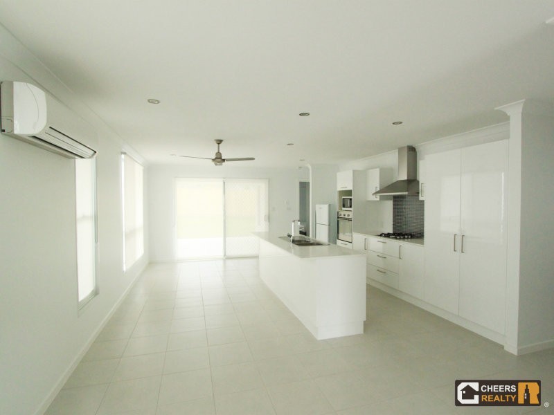 10 Sundowner Road, Clinton QLD 4680