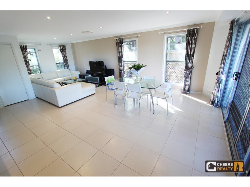 19 Ayesha Place, Calamvale QLD 4116