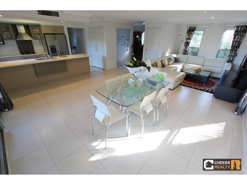 19 Ayesha Place, Calamvale QLD 4116
