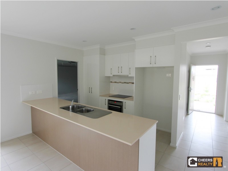14 Koolivoo Pde, Boyne Island QLD 4680