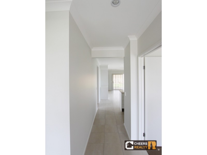 14 Koolivoo Pde, Boyne Island QLD 4680