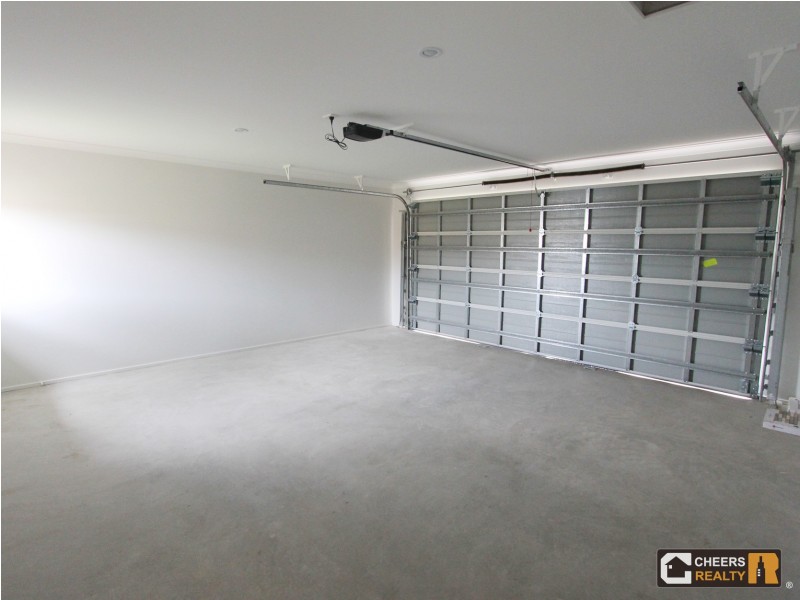 14 Koolivoo Pde, Boyne Island QLD 4680