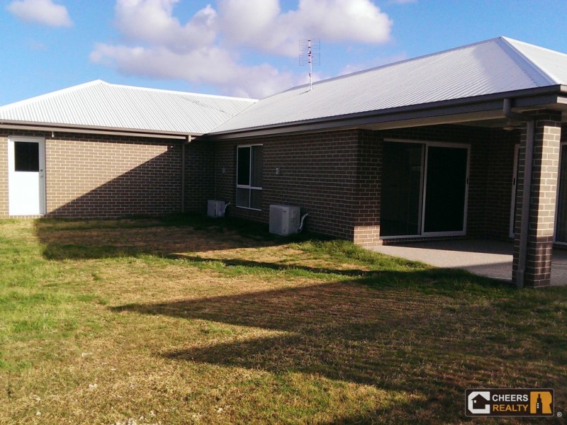 14 Koolivoo Pde, Boyne Island QLD 4680