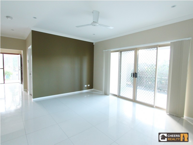 5 Messara Circuit, Durack QLD 4077