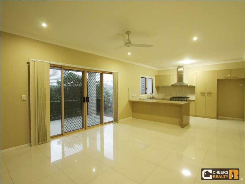 5 Messara Circuit, Durack QLD 4077