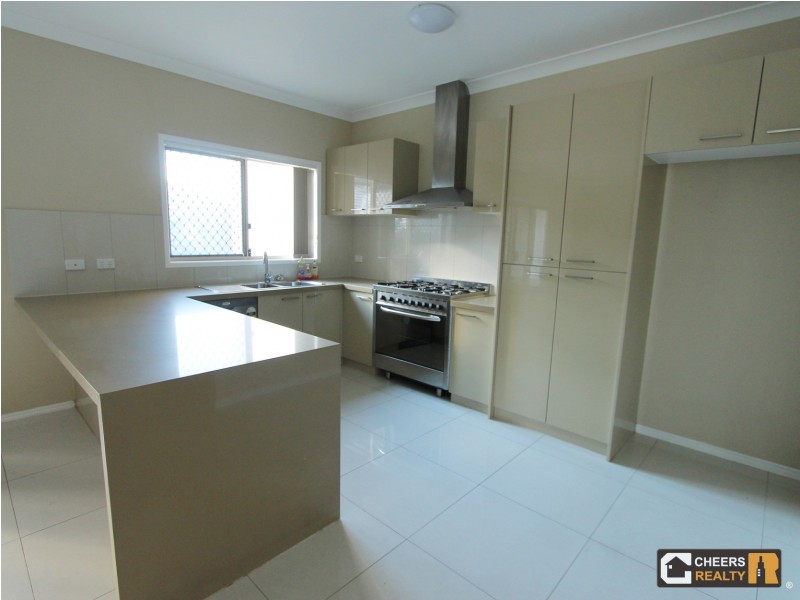 5 Messara Circuit, Durack QLD 4077