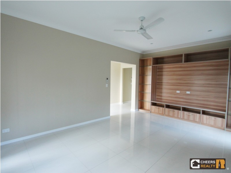 5 Messara Circuit, Durack QLD 4077