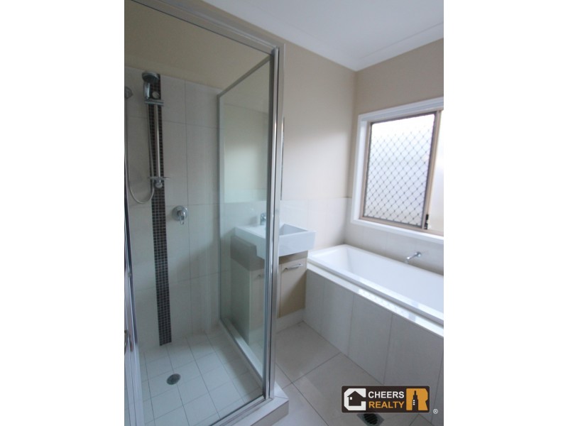 5 Messara Circuit, Durack QLD 4077