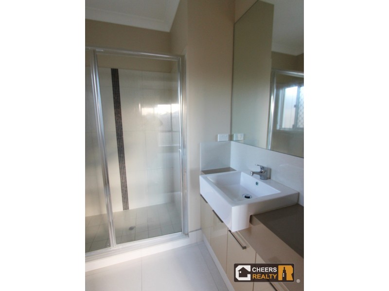 5 Messara Circuit, Durack QLD 4077