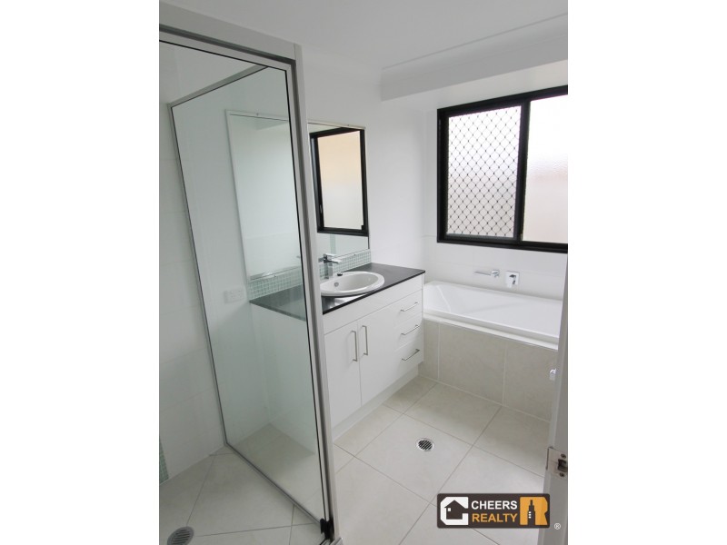 7 Wanda Dr, Boyne Island QLD 4680