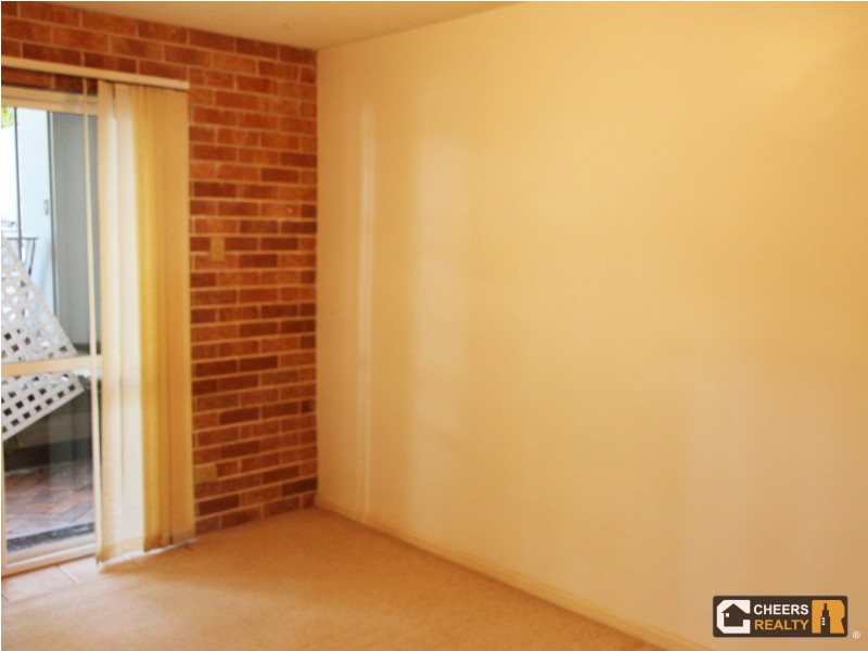 1/56 Woodstock Road, Toowong QLD 4066