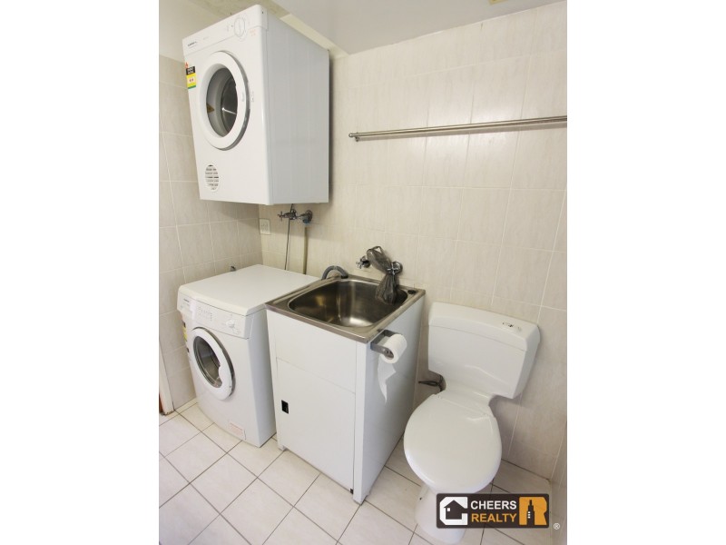1/56 Woodstock Road, Toowong QLD 4066