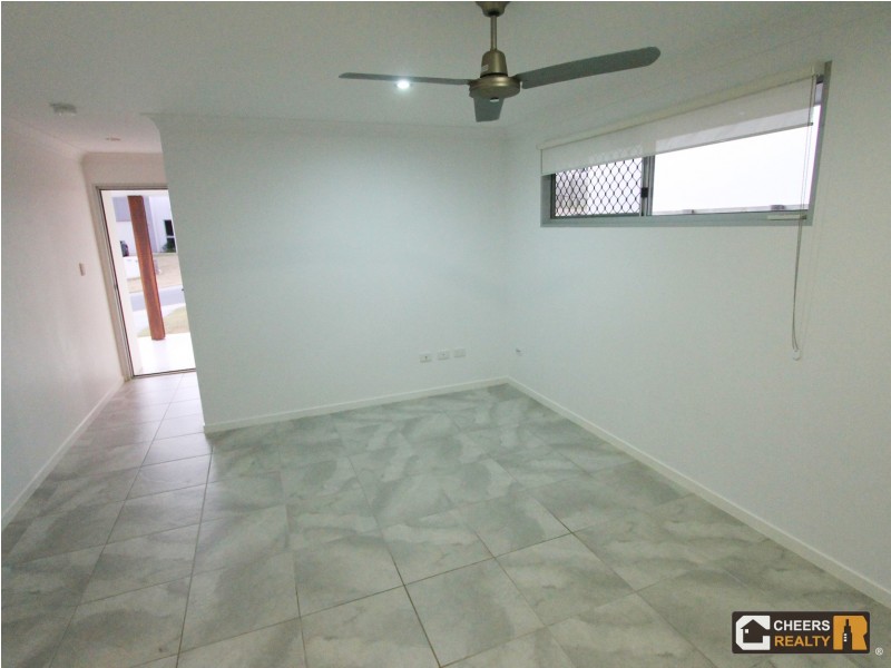 44 Broadwater Pl, New Auckland QLD 4680