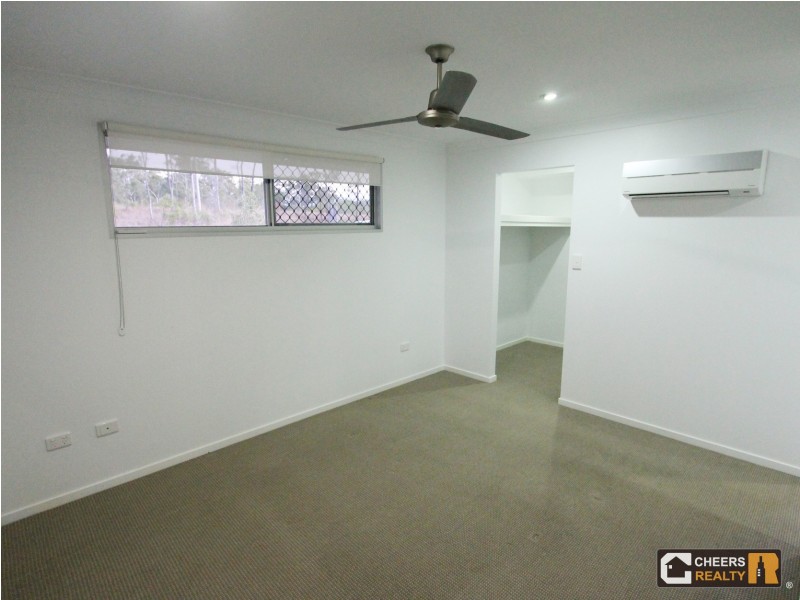 44 Broadwater Pl, New Auckland QLD 4680