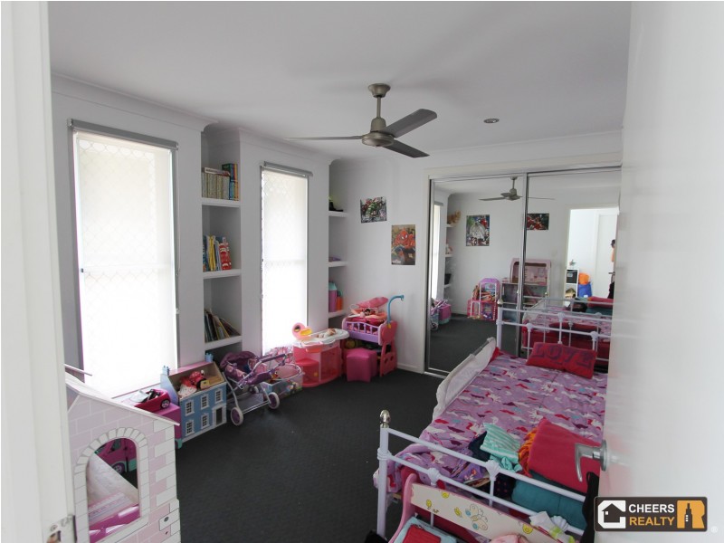 1 Wanda Drive, Boyne Island QLD 4680