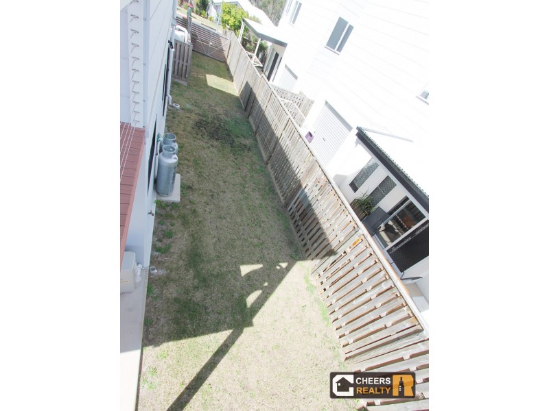 3/3 Christina Rd, Clinton QLD 4680