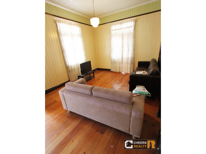 16 Vera Street, Greenslopes QLD 4120