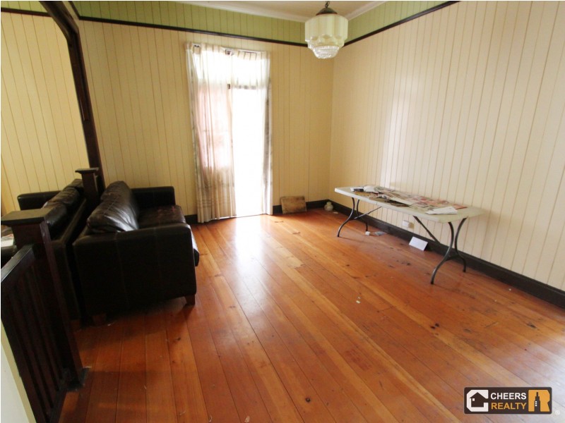 16 Vera Street, Greenslopes QLD 4120