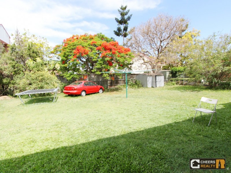 16 Vera Street, Greenslopes QLD 4120