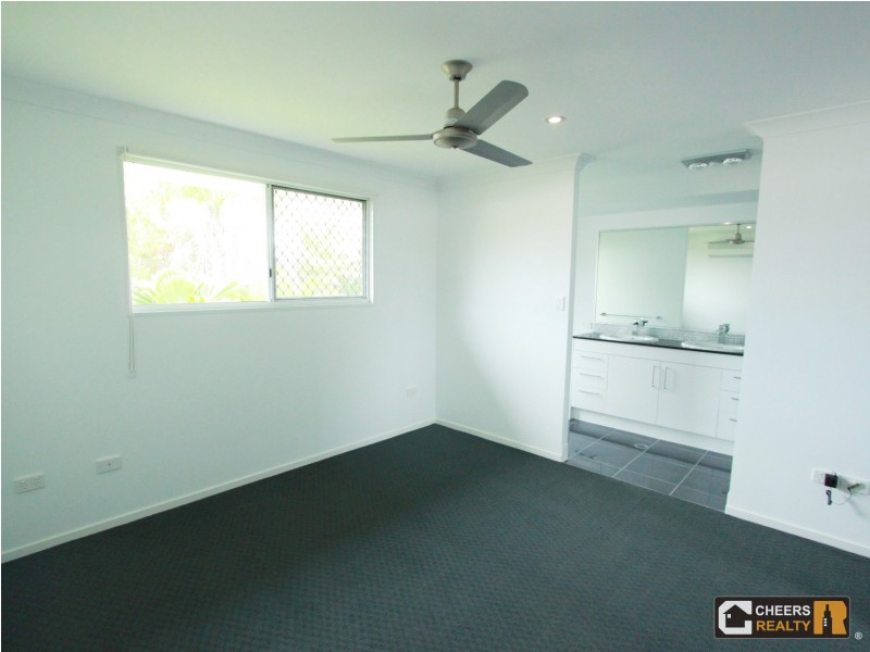 3 Valley Way, Boyne Island QLD 4680