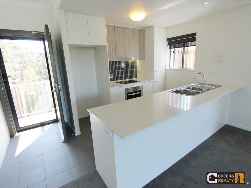 66 Waldheim Street, Annerley QLD 4103