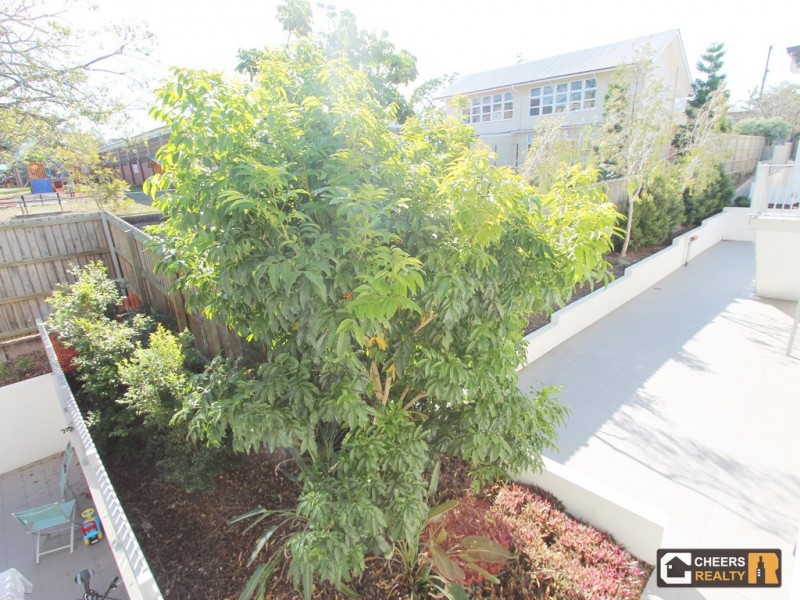 66 Waldheim Street, Annerley QLD 4103