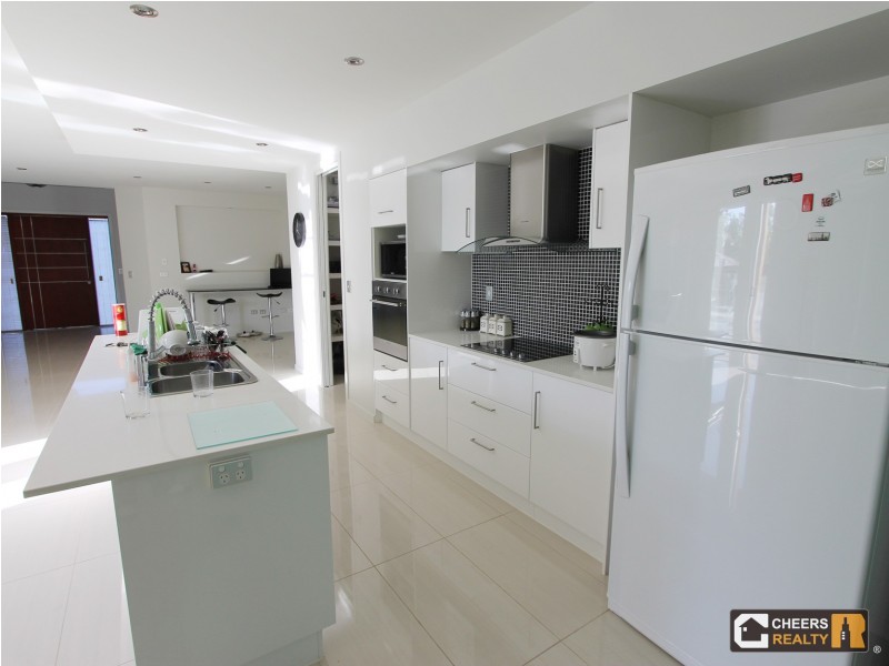 1 Franklin Court, New Auckland QLD 4680