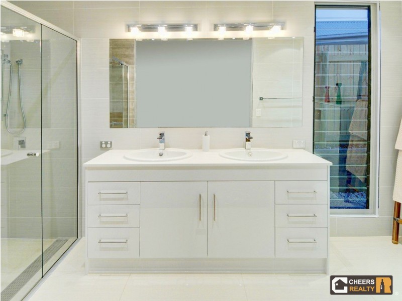 1 Franklin Court, New Auckland QLD 4680