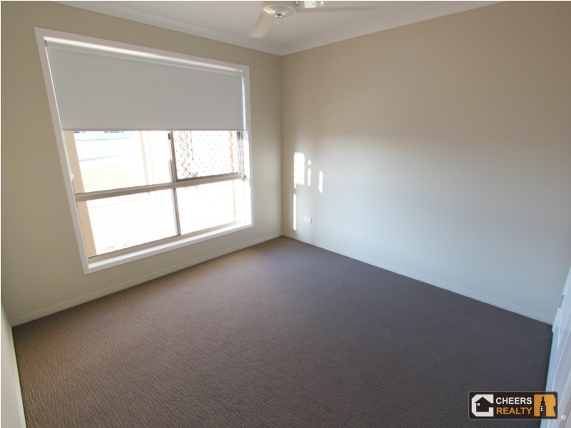 12 Namadgi Tce, New Auckland QLD 4680