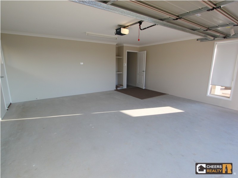 12 Namadgi Tce, New Auckland QLD 4680