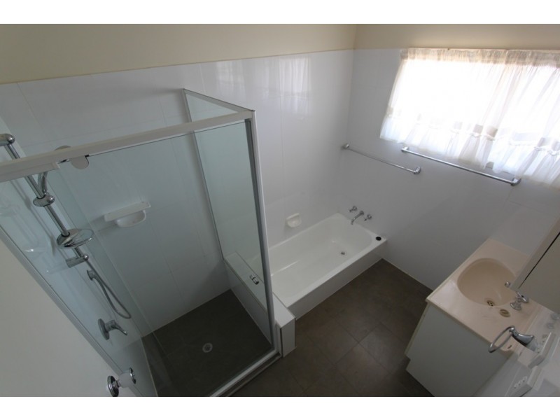 648 Mt Gravatt-Capalaba Road, Wishart QLD 4122