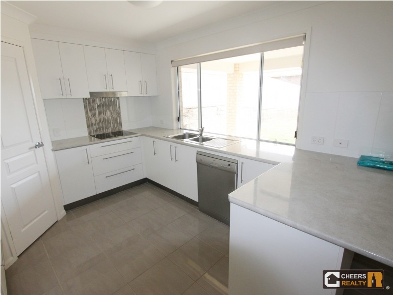37 Koowin Drive, Kirkwood QLD 4680