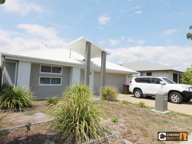 5 Christina Rd, Clinton QLD 4680