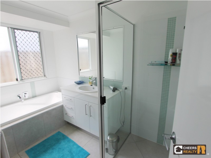 5 Christina Rd, Clinton QLD 4680