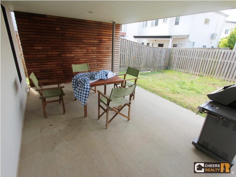 5 Christina Rd, Clinton QLD 4680