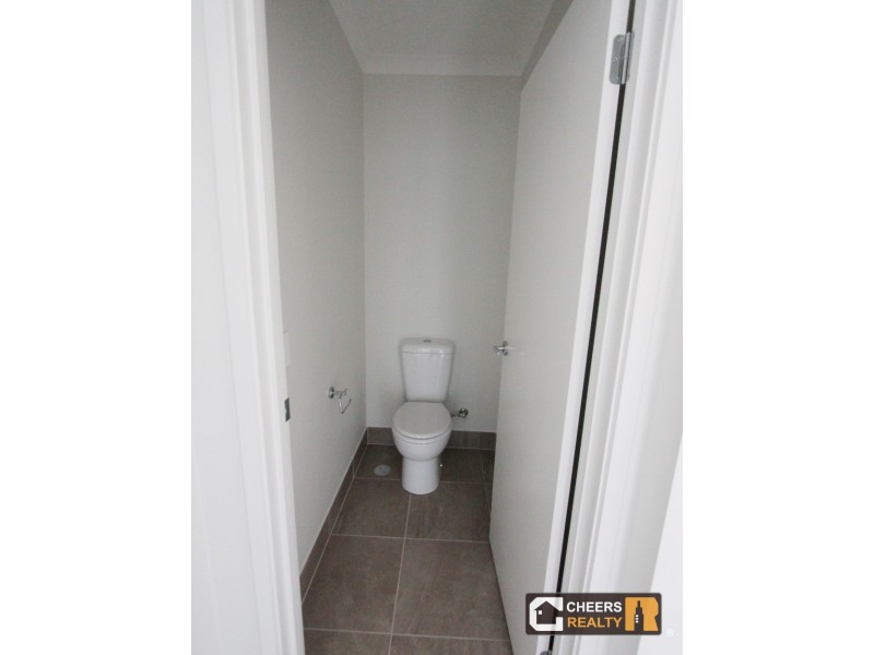 2 Barambah Pde, Boyne Island QLD 4680