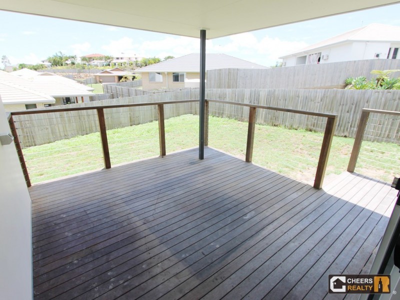 7 Palmerston Ct, New Auckland QLD 4680