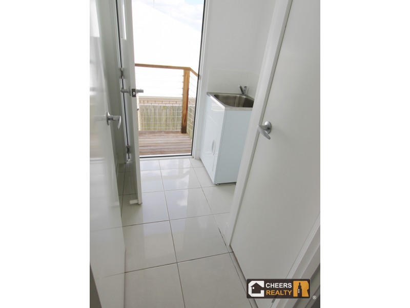 7 Palmerston Ct, New Auckland QLD 4680